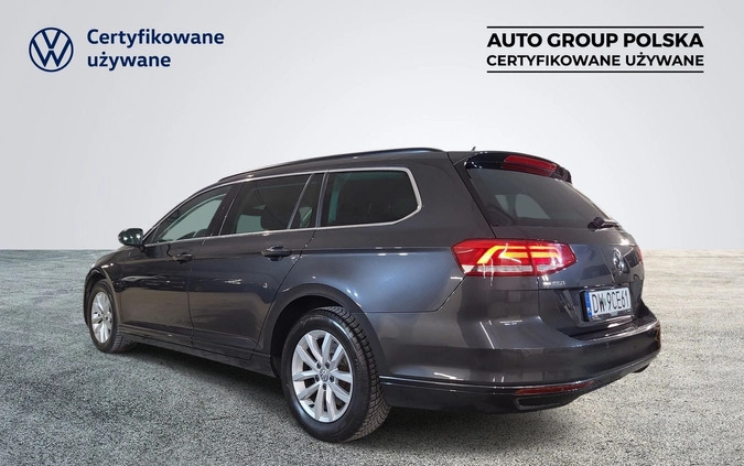 Volkswagen Passat cena 66900 przebieg: 187913, rok produkcji 2019 z Ostroróg małe 379